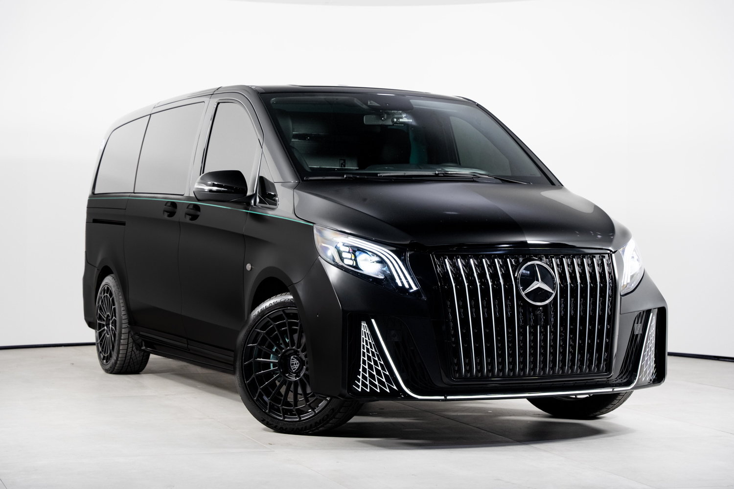 Mercedes-Benz Metris Maybach Matte Black